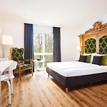Отель Prinzregent Messe 4*