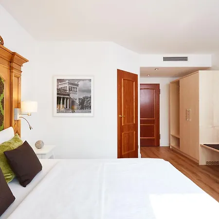 Prinzregent Messe Hotel 4*